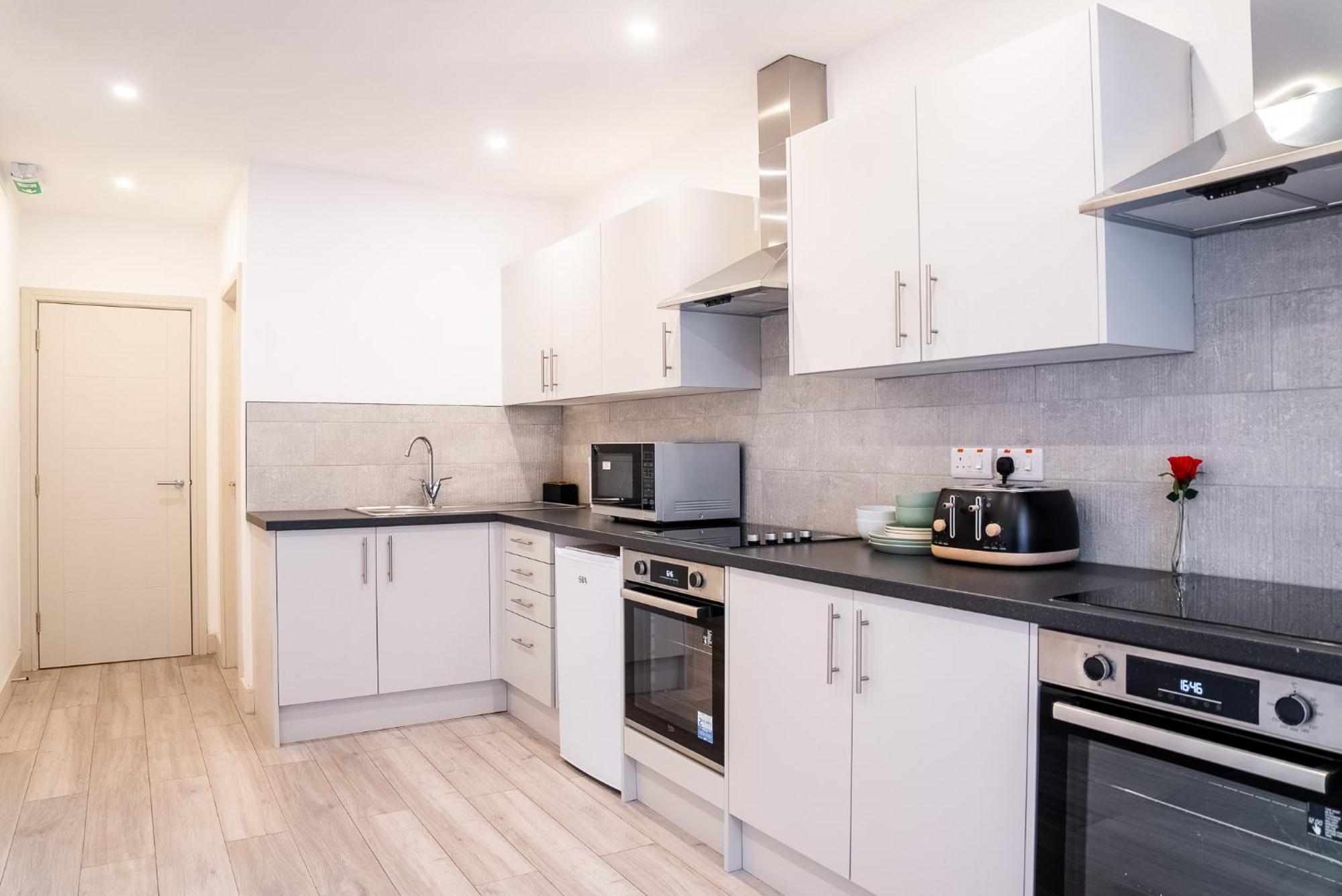 Luxury Studio Apartment In Sutton, London Sutton  Eksteriør billede