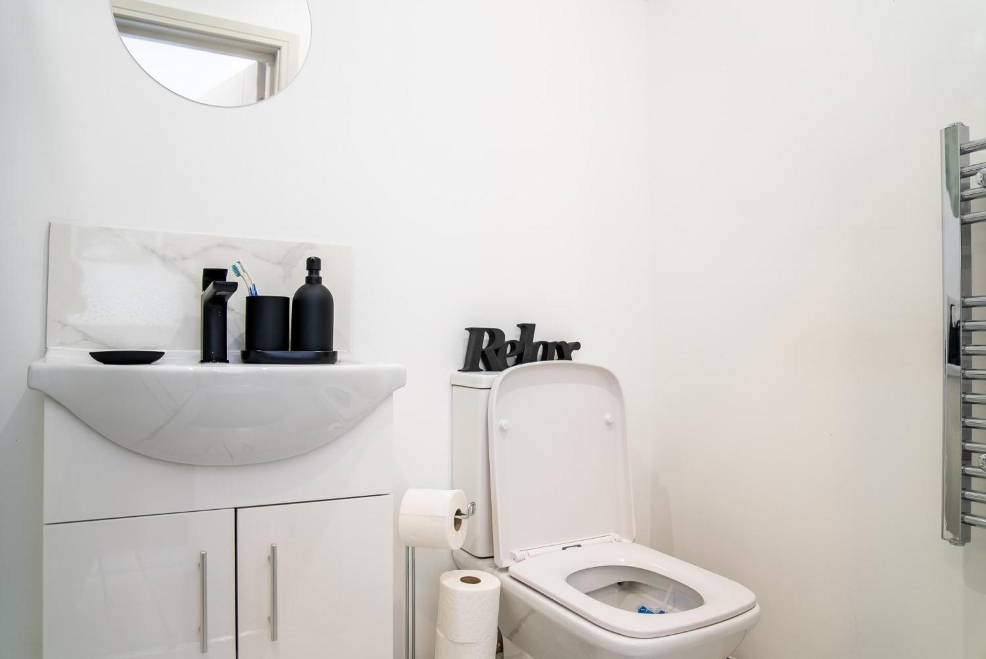 Luxury Studio Apartment In Sutton, London Sutton  Eksteriør billede
